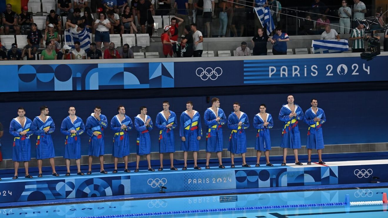 Gest superb pentru naționala României! Un cuplu din Londra a venit special la Paris pentru meciul de gală al tricolorilor, dar a trăit un dezastru care ne-a spulberat visul. Cum s-a încheiat înfruntarea de lângă legendarul Stade de France. SPECIAL