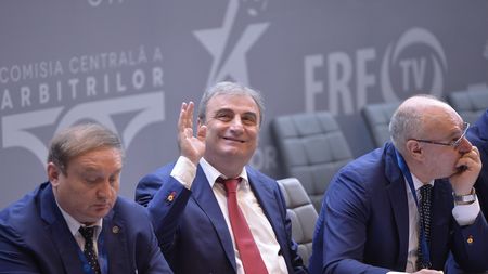 "Și acesta a fost un meci de fotbal". Un susținător apropiat al vechiului și noului președinte întinde o mână taberei învinse