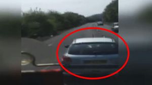 VIDEO Șoferul de tir devenit erou. Cum a împiedicat producerea unui accident 