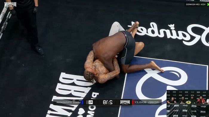 Două vedete NBA, foști colegi la Los Angeles Lakers, s-au bătut în cușca MMA: l-a strangulat și a câștigat!
