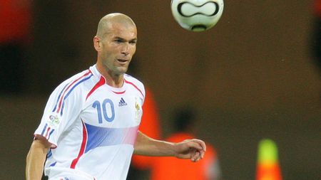 VIDEO Zidane, Weah și Djorkaeff au înscris în PSG - Franța '98 3-3