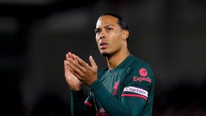 Ce norocoasă este Real Madrid! Stâlpul defensivei lui Liverpool, Virgil van Dijk, s-a accidentat serios și este la un pas să rateze „dubla” din februarie cu spaniolii din optimile Ligii Campionilor