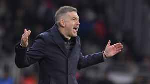 Atac fără precedent la adresa lui Edi Iordănescu. „Joacă meci de meci și tu îi dai 4 minute? Lipsă de profesionalism, frică sau interese?”
