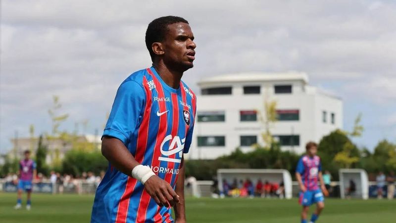 BREAKING NEWS Transfer surpriză la FCSB! Nimeni nu a ştiut de el: fotbalistul din Martinica a semnat cu echipa lui Gigi Becali