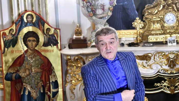 Gigi Becali se întâlnește cu doi fotbaliști la Palat pentru a semna cu FCSB! „Luni facem oferta”