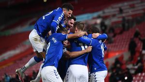 Top Pariu: 100% fotbal » Pachetul Zilei ajunge la cota 12.35 »»