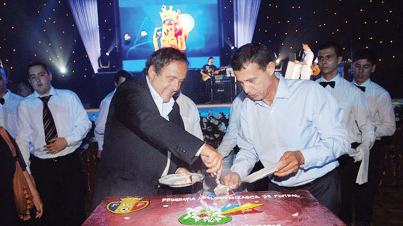 Au stat la masă cu Michel Platini!