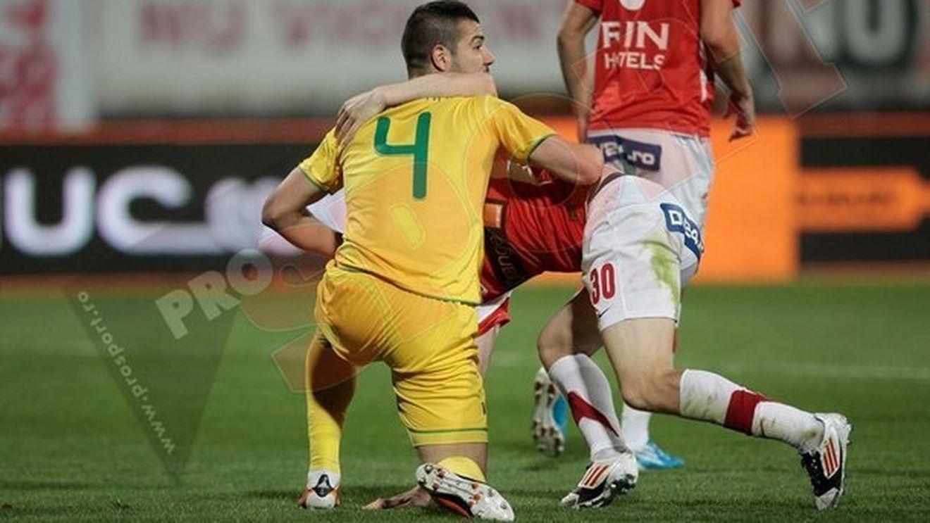 Dinamo, fără victorie de patru etape!** Rednic: "E trist că nu mai câștigă!" Ce șanse are Ciobi să pună mâna pe titlu