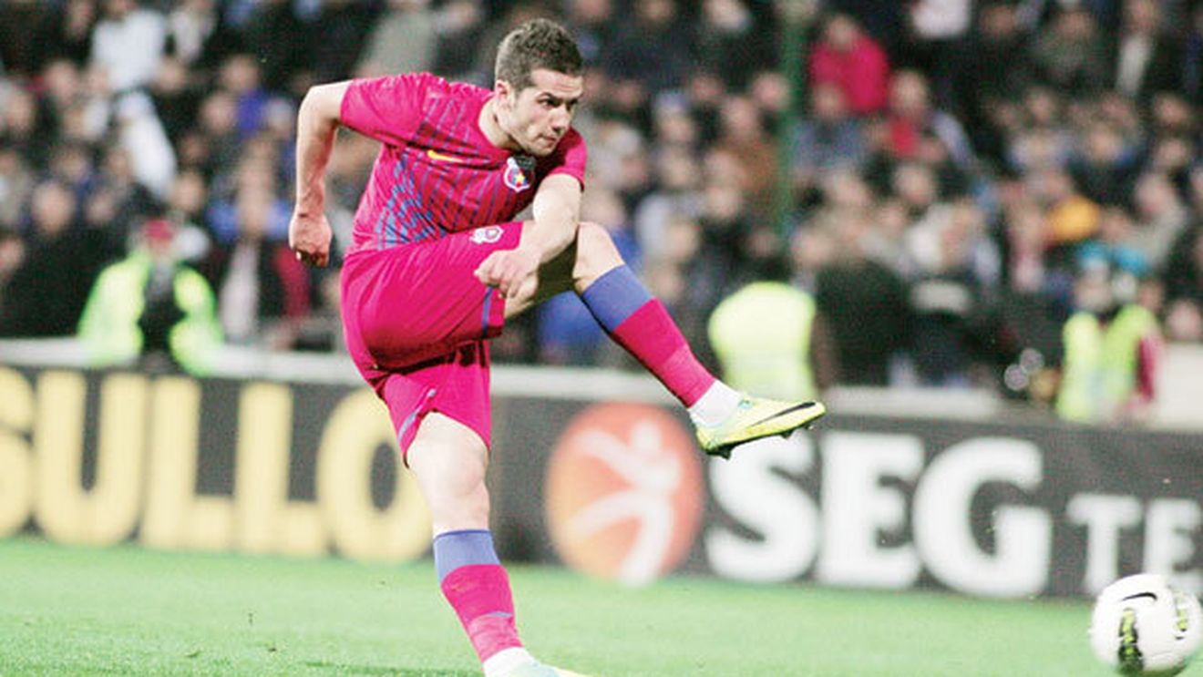 Tinerii trag la poartă, Chipciu în maseuri. Gest ȘOCANT făcut de mijlocaș! L-a luat la mișto pe un surdo-mut: "Zi ceva odată!!" Postul îi este amenițat de un super puști