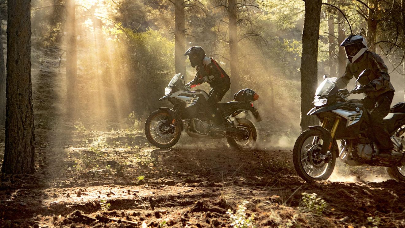 BMW Motorrad România pune la bătaie noul F850 GS pentru cel mai inspirat traseu de concediu
