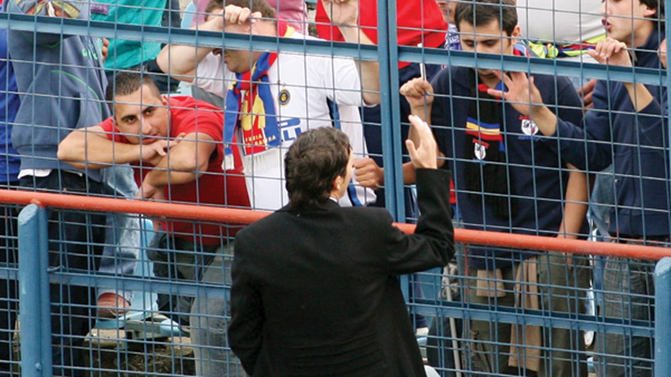 Avertisment pentru steliști!** "Nu mergeți la Napoli!"