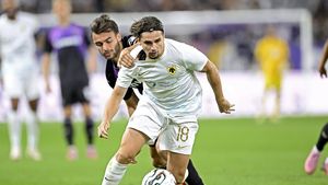 Ce notă a primit Răzvan Marin după ce a jucat 54 de minute în AEK – Panserraikos 2-0