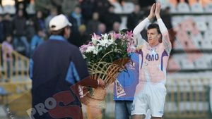 VIDEO Chiricheș pleacă la Steaua!** Momente emoționante pentru fundaș la ultimul meci pentru Pandurii