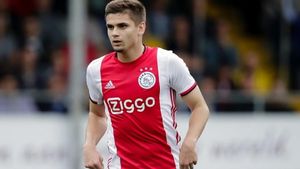 Răzvan Marin s-a enervat că joacă puțin la Ajax Amsterdam și a răbufnit. „Să spună dacă au nevoie de mine sau nu”