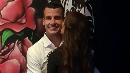 FOTO | Un fotbalist a fost prins de una dintre iubite că mai avea alte două relații: "Avea același alint pentru toate trei. Este bolnav!". Cum arată cuceririle simultane și reacția fostului jucător de la Newcastle: "Dacă aș fi fost căsătorit..."