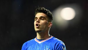Ianis Hagi, în pericol! Explozie de cazuri de coronavirus la fosta adversară a lui Glasgow Rangers! Alertă în Scoția