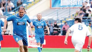 INTERVIU | Cămătaru îl trage de urechi pe Alibec: "Altul cu calitățile lui juca de 7 ani la Inter, nu la Astra". Lovitura lui Mutu, atacantul ideal pentru Daum și derby-ul dintre "câini" și olteni: "Stăteam 10 minute să iasă lumea de pe gazon" 