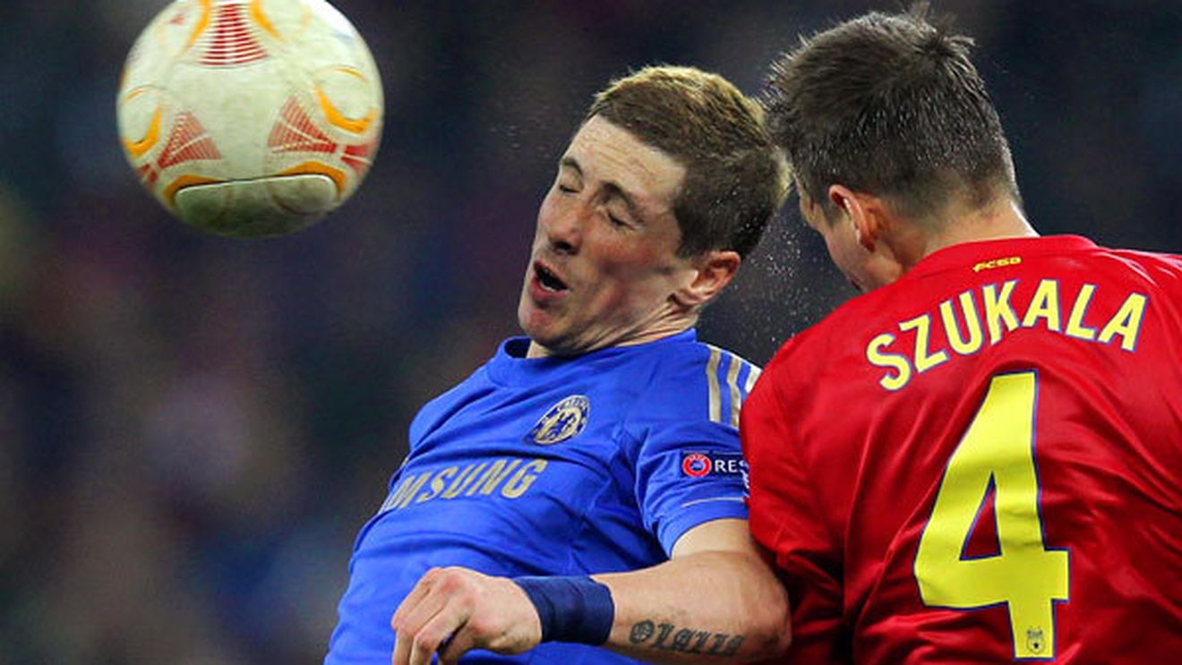 Cine-i mai înțelege pe fanii lui Chelsea? :)** Câte tricouri a vândut Fernando Torres în Marea Britanie. Rooney, printre dezamăgiri