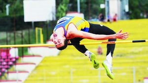 "Pompierul" n-are rău de înălțime!** Mihai Donisan a atins baremul B de CM