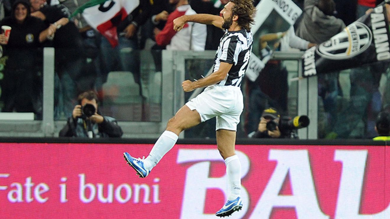 "Iisus al fotbalului" a oferit momentul serii în Europa!** Gestul lui Pirlo a aruncat în aer stadionul