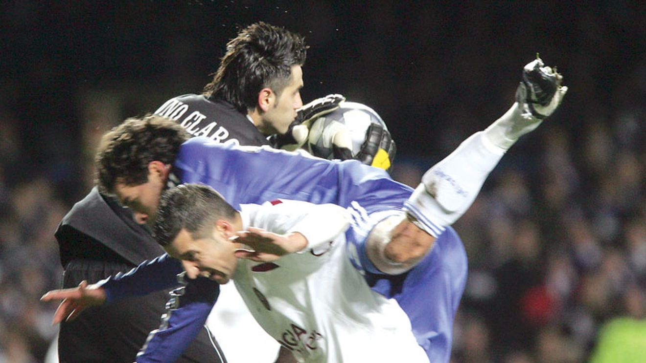 „Rămâi pe loc, Clar(o)!"