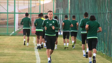 INTERVIU | Românul care joacă fotbal la granița turco-siriană: "Zburăm foarte mult, îmi e teamă că se poate întâmpla ceva". Andrei Marc nu uită de Dinamo: "Mi-e dor de meciurile cu Steaua, dar trebuie să fie atenți să nu rateze playoff-ul"