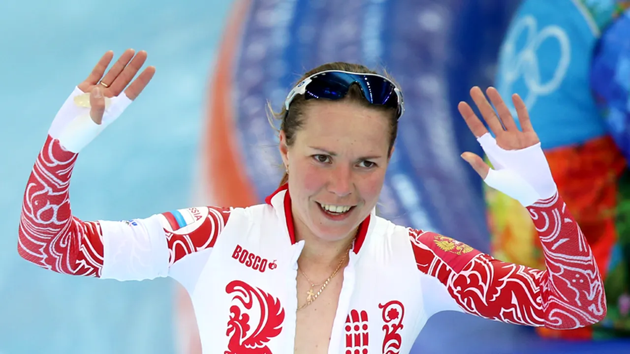 Medaliata cu bronz la patinaj viteză 3.000m, Olga Graf, a uitat că nu poartă nimic pe sub costum