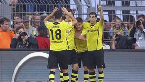 Ce surpriză la Dortmund! Un puști a "explodat": decisiv la 5 din cele 12 goluri, în 57 de minute jucate! Gotze e istorie