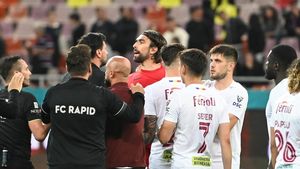 Scandal monstru: Andrea Compagno, la un pas să sară la bătaie cu un jucător al Rapidului! Ce i-a zis italianului