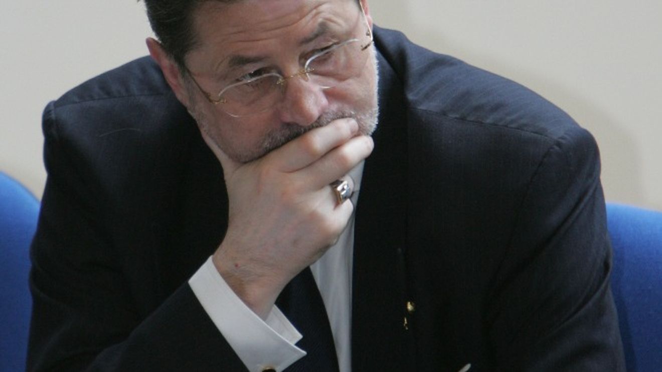 "La Dinamo, bea Cornel Dinu pentru toți"