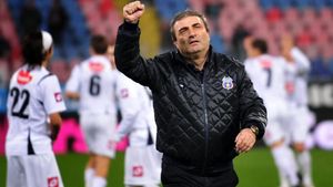 Mihai Stoichiță anunță că va merge la primul meci al FCSB în Ghencea pe noul stadion Steaua: „Nu mi-e frică, pentru ce? Înseamnă că nu mai trăim într-un stat al secolului 21! Patimile duc la teribilism” | VIDEO EXCLUSIV ProSport LIVE