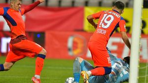 Ianis Stoica l-a exasperat pe Gigi Becali! Noua perlă de la FCSB, ratări monumentale în duelul cu Mioveni | VIDEO