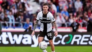 Dennis Man va fi unul dintre cele mai scumpe transferuri din istoria Parmei! Cota românului a „bubuit”