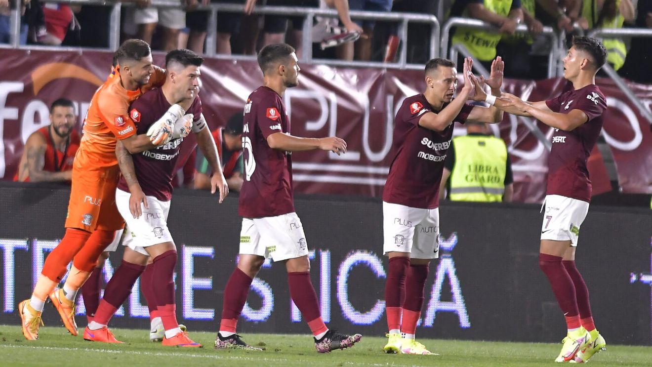 Dinamo l-a vândut pe o sumă uriaşă la CFR Cluj, Dan Şucu l-a adus la Rapid, dar tot nu a convins, iar acum atacantul a semnat cu o echipă din Superliga care nu se mai opreşte din transferuri