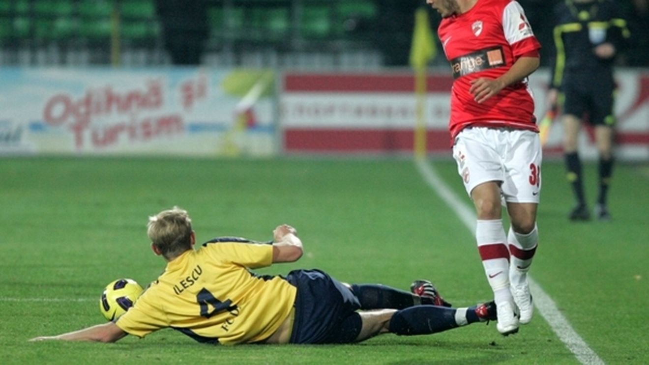 Marea speranță a lui Dinamo!** La 18 ani vrea să 'muște' din adversari: "Sper ca în scurt timp să ajung TITULAR!"