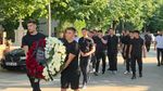 Fotbaliștii lui Dinamo, în frunte cu căpitanul Cîrjan și antrenorul Nuno Campos, la priveghiul maseurului Constantin Covaciu. Imagini emoționante