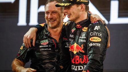 Echipa lui Max Verstappen, dezvăluiri despre „bătălia” cu Lewis Hamilton: „A fost o strategie extraordinară, dar a avut și foarte mult noroc!”
