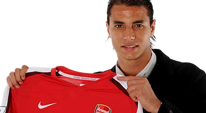 OFICIAL: Chamakh, noul vârf al lui Arsenal