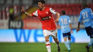 Dănciulescu scrie istorie!** A dat golul 200 în Liga I! "Din păcate, Dinamo e mult mai bună decât Ceahlăul" :)