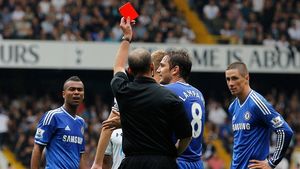 VIDEO Omul-pisică! Torres, eliminat după ce l-a zgâriat pe față pe Vertonghen