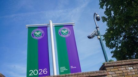 Wimbledon oferă premii record la ediția 2026. Câți bani vor încasa campionii