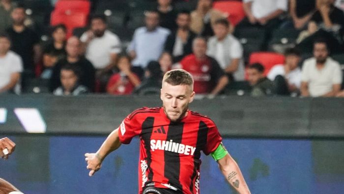 Alex Maxim, gol împotriva lui Beșiktaș, înscris în minutul 90+5!