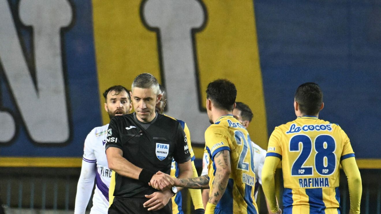 Verdictul specialistului după gafa de neînțeles a lui Radu Petrescu din Petrolul - FC Argeș: „Suspendare până la finalul sezonului!”