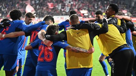 Apariția neaşteptată de la antrenamentul FCSB. Mijlocaşul de 5.000.000 de euro, alături de fotbaliştii lui Gigi Becali