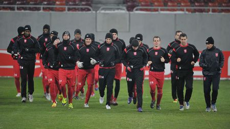 Un SMS l-a lăsat fără replică imediat cum a ajuns în România: "Am fost șocat!" Un star al lui Twente a aflat o veste ce a făcut înconjurul lumii