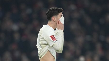 „Nici nu ştiu ce să zic. Sper că vă e ruşine de voi înşivă”. Derapaj împotriva soției celebrului fotbalist