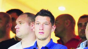 Mititelu: "Costea nu joacă din cauza lui Dragomir"