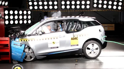 Foto Modelul electric BMW i3 a primit patru stele la testele de siguranță Euro NCAP