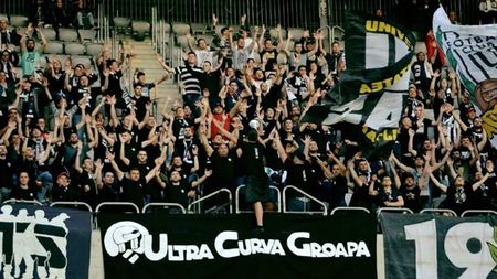 Cutremur pe scena ultras din România! Una dintre cele mai vechi facțiuni s-a desființat după o bătaie ca-n filme, cu bâte și lanțuri: "A fost o lipsă totală de băiețeală"