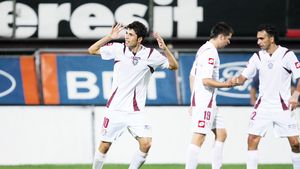 Punct de 500 de euro cu Dinamo!** Vezi primele Rapidului pentru câștigarea titlului!